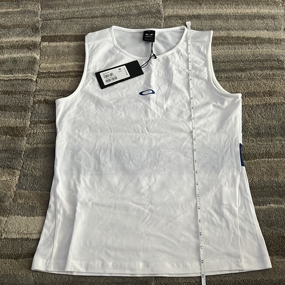 Yoga/workout top, matching leggings - Picture 2 of 4